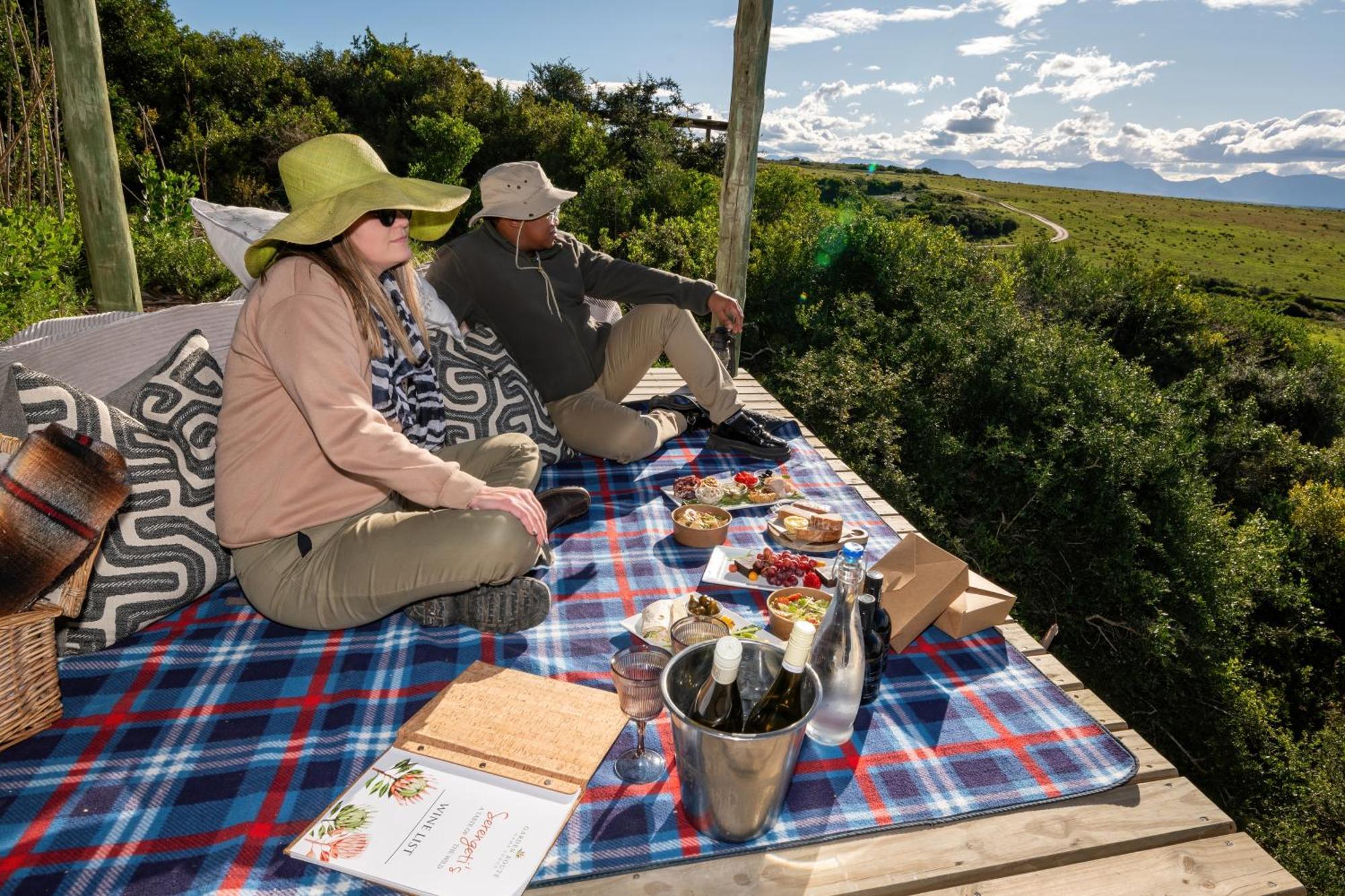 Garden Route Game Lodge Albertinia Exterior foto